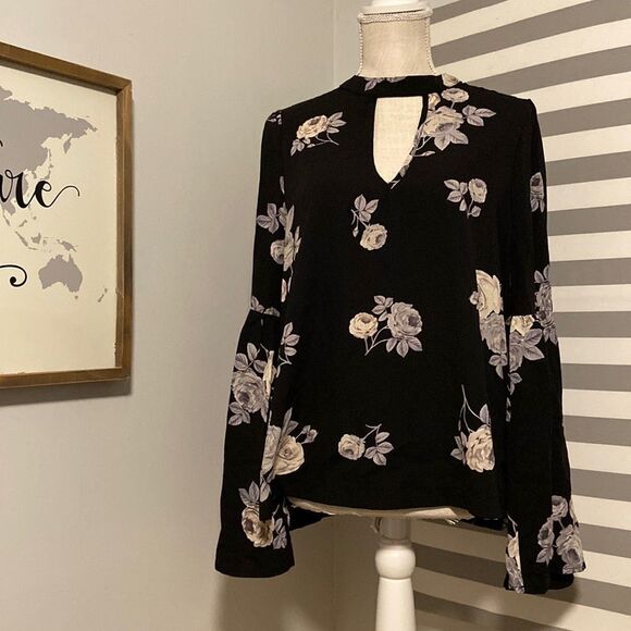 Buddy Love Tops - Buddy Love Black Floral Print Rachel Style Bell Sleeve Blouse Size Small